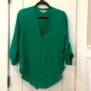 41 Hawthorn - Size S - Kelly green top